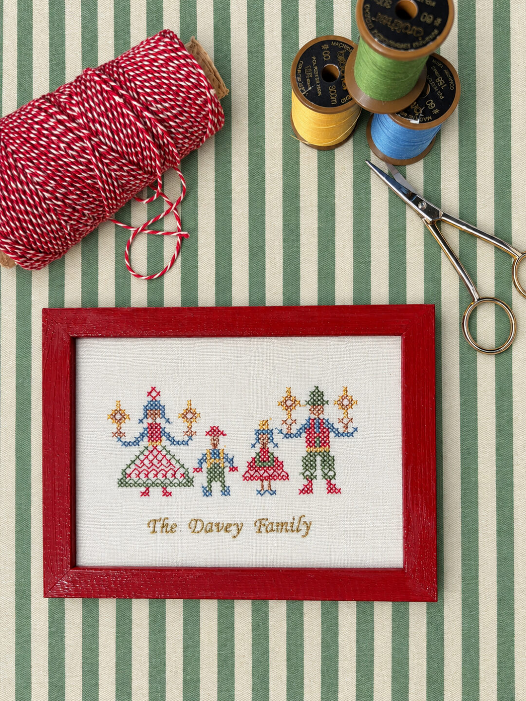 Folk Family - Red